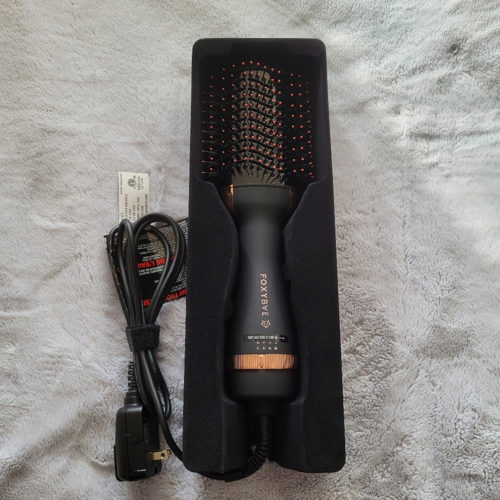 Foxybae Rose Gold Blowout Dryer Brush